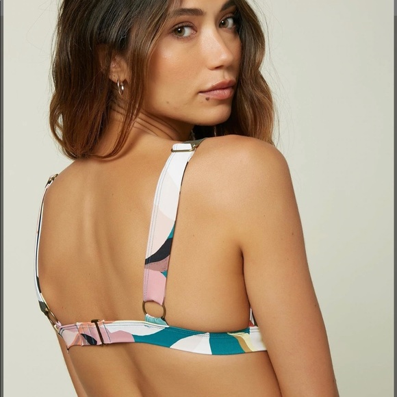 O’Neill Calla Banded Bikini Top BNWT - Picture 2 of 4